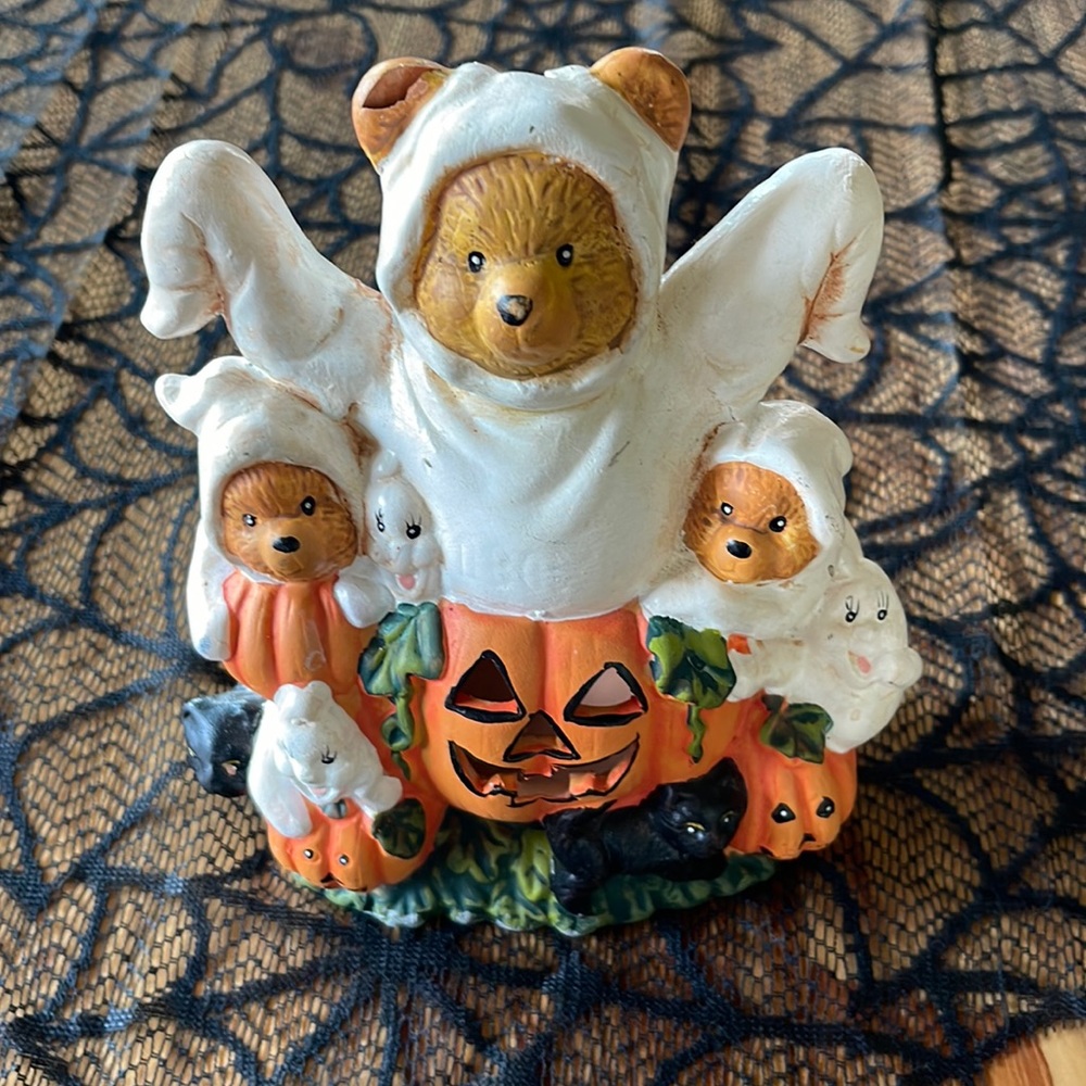 Bears and Jack o lantern ceramic light